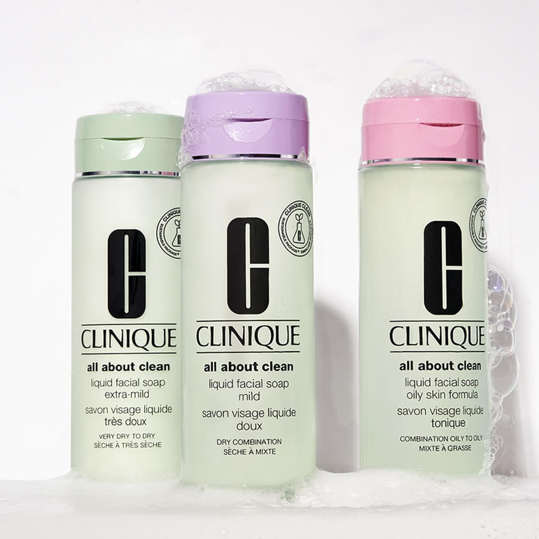 Clinique All About Clean Liquide Facial Soap Mild #Oil To Oily 200 ml  เจลคลีนเซอร์ล้างหน้าสำหรับผิวแห้ง แพ็คเก็จใหม่ ทำความสะอาดผิวหน้าได้อย่างอ่อนโยนหมดจด รักษาสมดุลความชึ่มชื้นของผิว ผลัดเซลล์ผิวชั้นนอก ให้ผิวนุ่มนวลสุขภาพดี